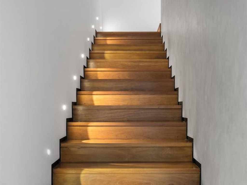 Custom staircase skirting with recessed lighting in Dubai